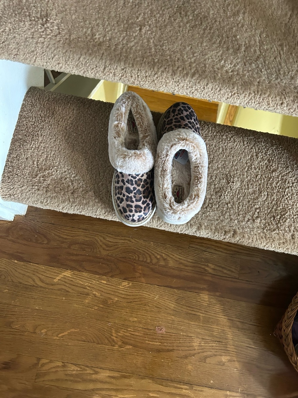 Skechers Leopard Print Faux Fur Slip-On Slippers in Brown and Cream